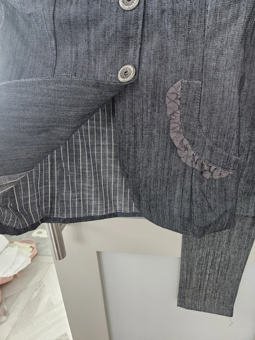Persnickety structured gray