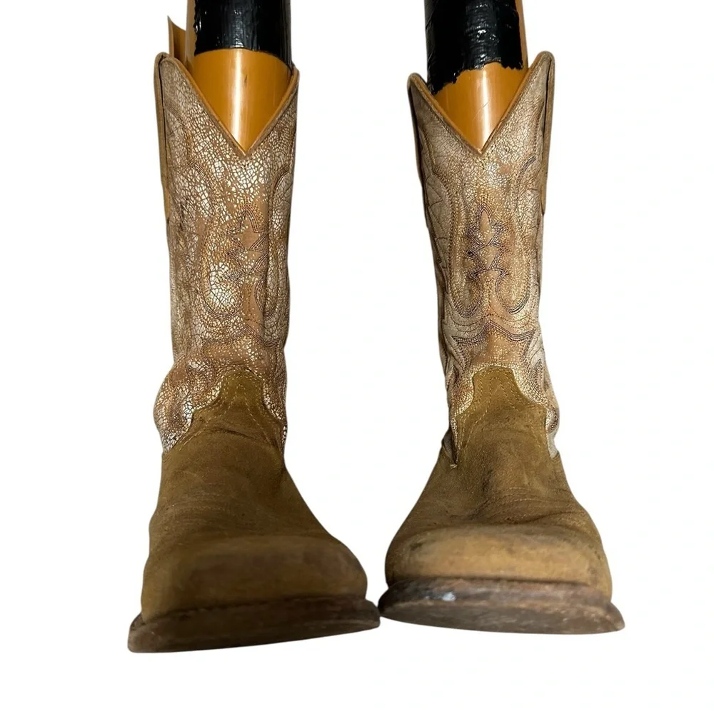 Durango Tan Men's Boots, size 10, pre-owned, gently used.